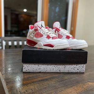 Jordan 4 retro